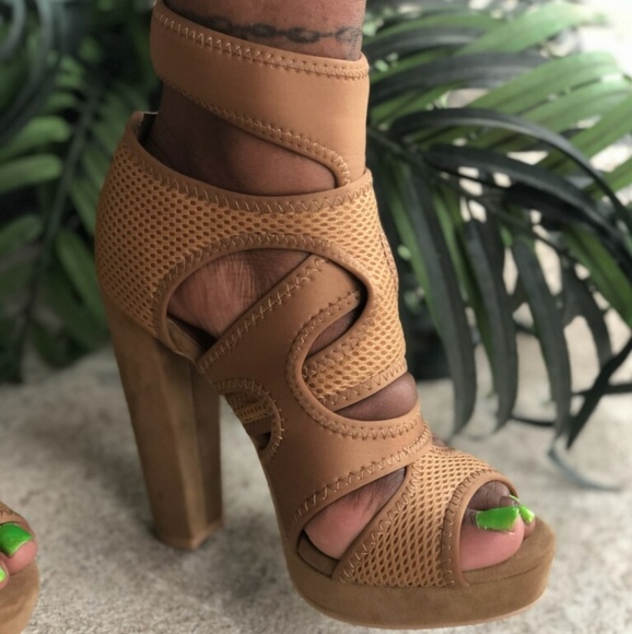 Women's Stylish Brown Heels size 8.5 - Picture 2 of 5